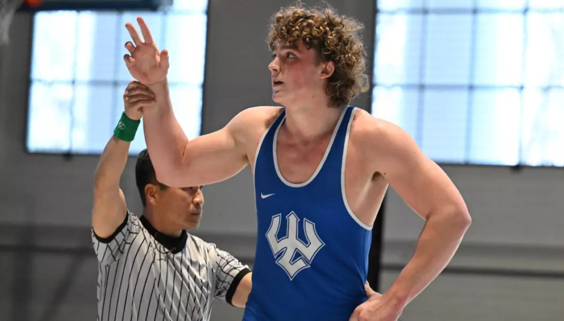 Carter Stack, ‘28, wins a wrestling match versus No. 14 Stevens.